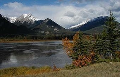 贾斯珀国家公园位于加拿大艾伯塔省落基山脉 4