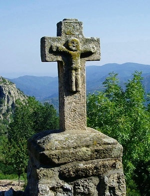 Le château médiéval de La Garde-Guérin en Lozère 8