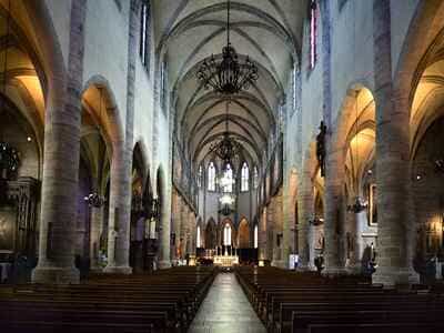 La catedral de Notre-Dame-et-Saint-Privat en Lozère 6