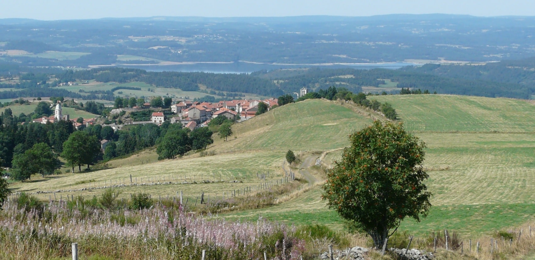 Vista del lago Naussac
