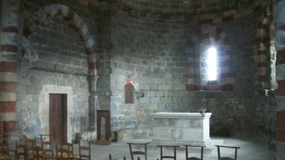 Vår Frus kyrka i Thines i Ardèche 10