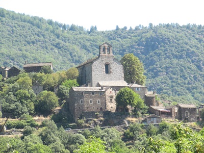 Vår Frus kyrka i Thines i Ardèche 12